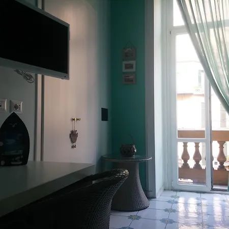 Viaggio A Alojamento de Acomodação e Pequeno-almoço Nápoles